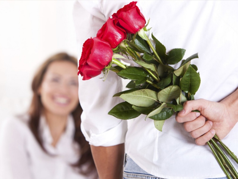 Nằm mộng thấy tặng hoa hồng cho người yêu cũ chọn ngay các số 46 - 63