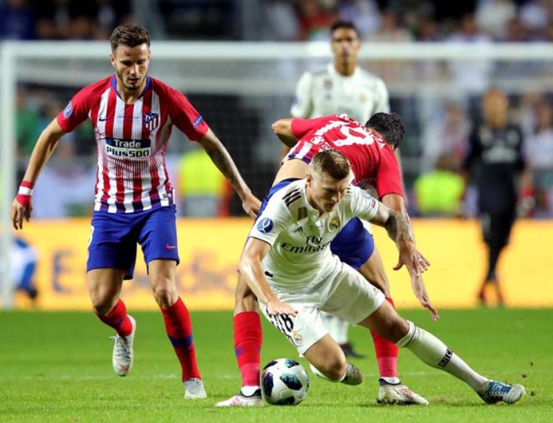 Ở Tây Ban Nha cũng có một trận Derby máu lửa được diễn ra giữa hai đội bóng cùng thủ đô là Real Madrid với Atletico Madrid